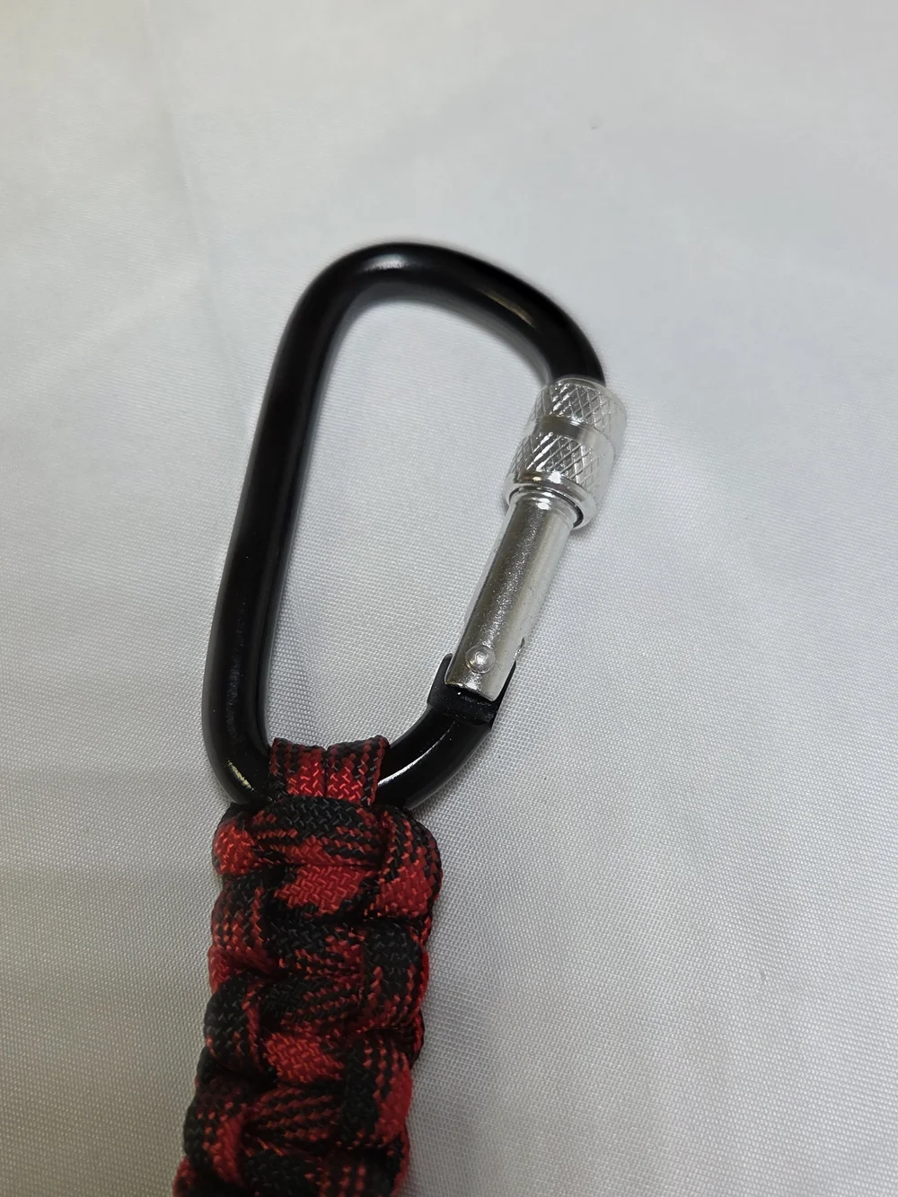 Paracord Keychain with Carabiner - Black &‎ Red